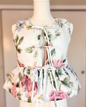 HAND-SEWN VINTAGE QUILTED FLORAL PEPLUM TOP WITH BOWS HAND-SEWN VINTAGE QUILTED FLORAL PEPLUM TOP WITH BOWS