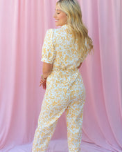 Load image into Gallery viewer, ABIGAIL FLORAL SHORT-SLEEVE JUMPSUIT
