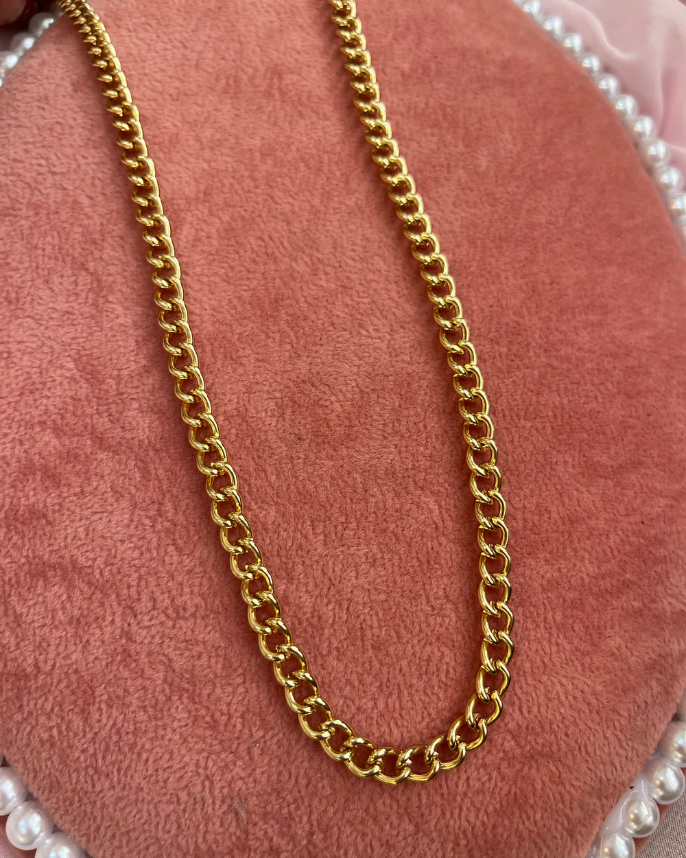 Medium Gold Curb Chain