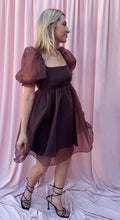 Load and play video in Gallery viewer, SOPHIE BROWN PUFF SLEEVE BABYDOLL DRESS
