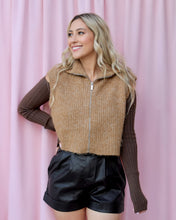 Load image into Gallery viewer, CHESNUT CROPPED CHUNKY KNIT ZIP-UP SWEATER VEST
