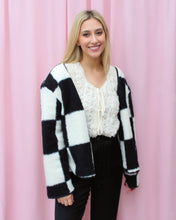 Load image into Gallery viewer, WAVERLY CHECKERED BLACK AND WHITE FLEECE JACKET
