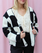 Load image into Gallery viewer, WAVERLY CHECKERED BLACK AND WHITE FLEECE JACKET
