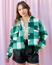 Load image into Gallery viewer, HUNTER PLAID CROPPED SHACKET
