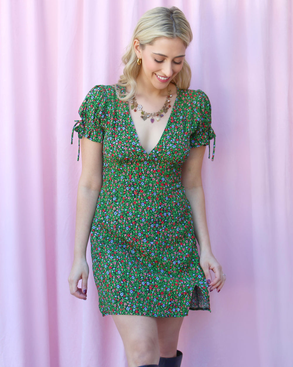 AINSLEY GREEN FLORAL MIINI DRESS