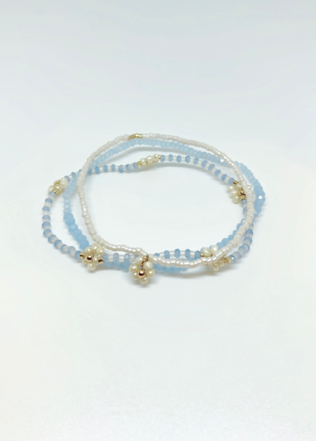LIGHT BLUE FLOWER BRACELETS - The Lovely Sun