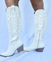 Load image into Gallery viewer, SAMARA COWGIRL BOOTS - The Lovely Sun
